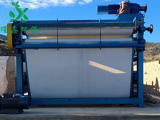 云南省薄膜清洗泥漿水處理設(shè)備(帶式壓濾機)